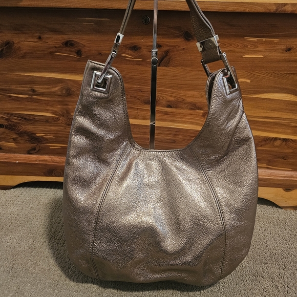 Michael Kors metallic shoulder bag - Picture 5 of 13